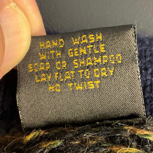 Peruvian Blue Aplaca Fair Isle V-neck Sweater Size M - Picture 6 of 8